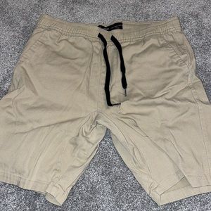 Elastic waist kacki shorts